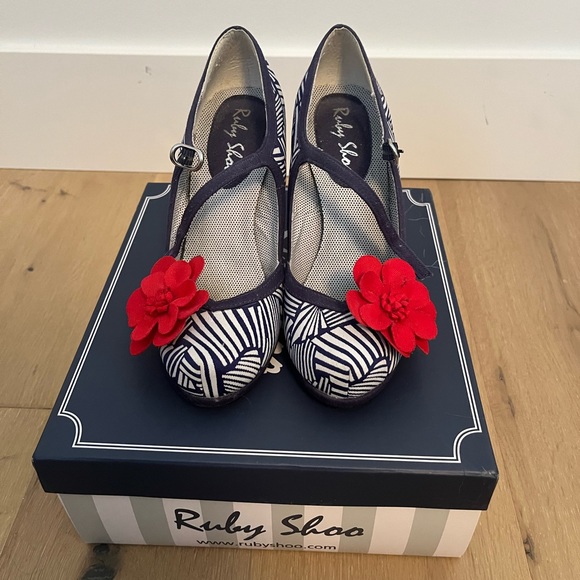 Ruby Shoo heels with box - Picture 6 of 6